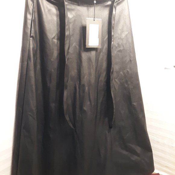 ( Listing# 112) (New) ( Who What Wear ) ( Black Skirt ) - Picture 9 of 11